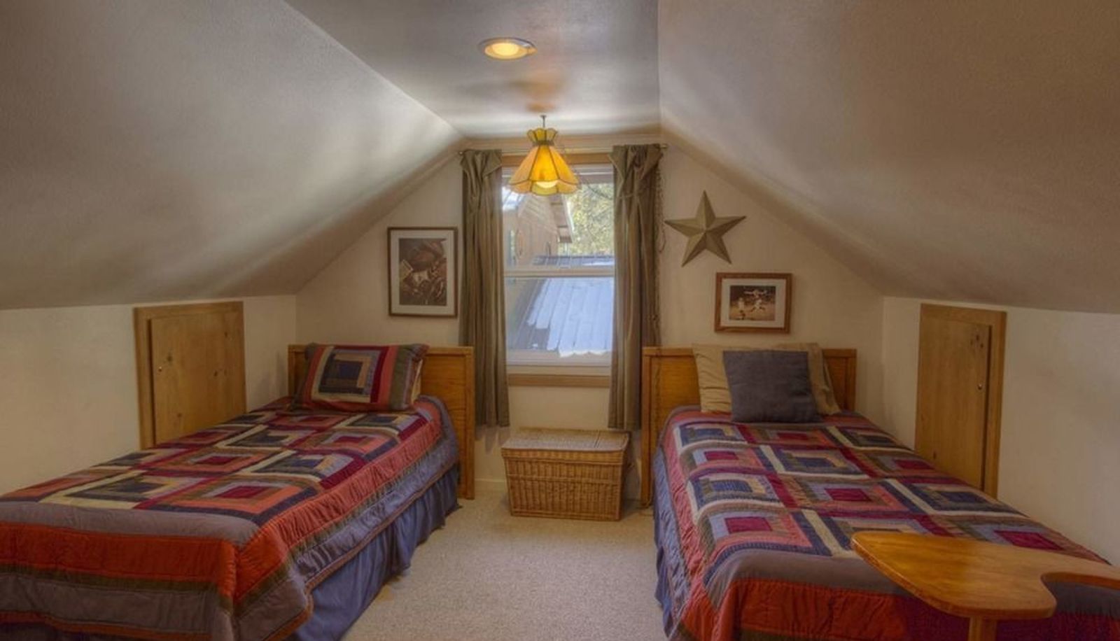 Pokój typu standard - Cabin an Excellent Deal for Groups up to 8 by RedAwning