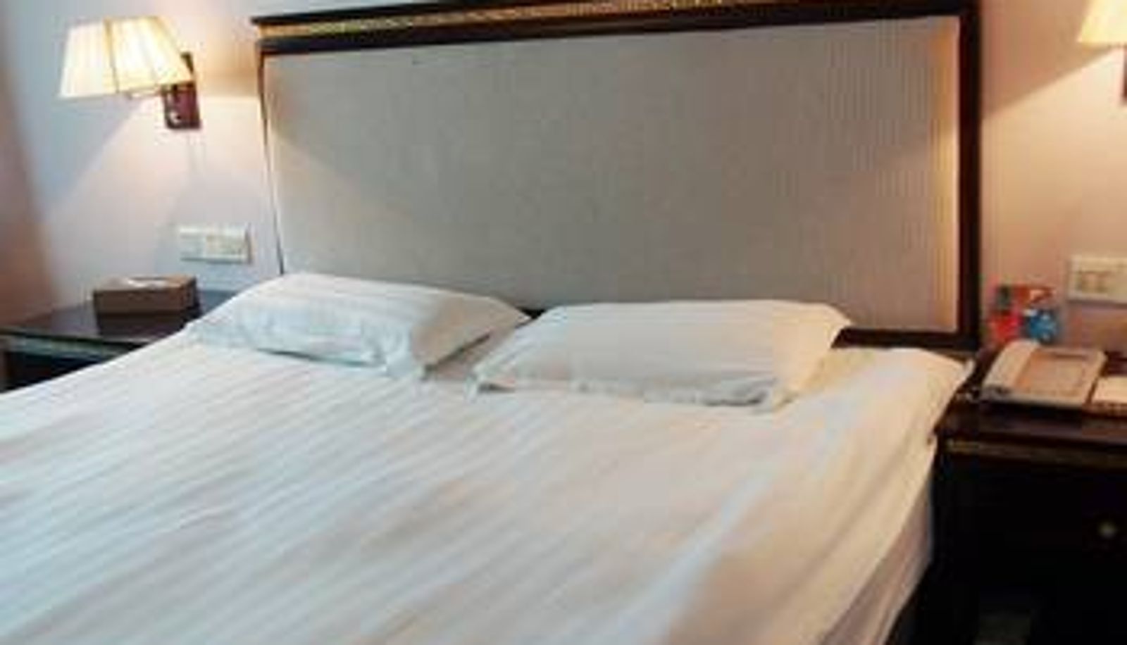 Kamer - Huayu Hotel (Guzhen International Lighting Wholesale Center Store)
