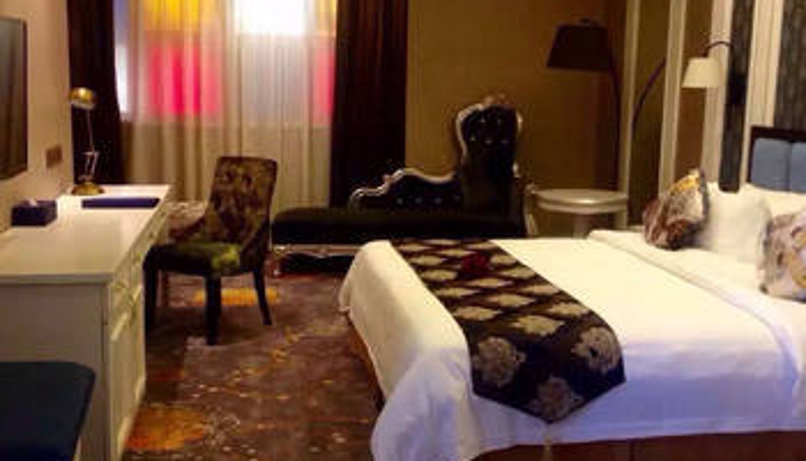 Room - Lousi Hotel