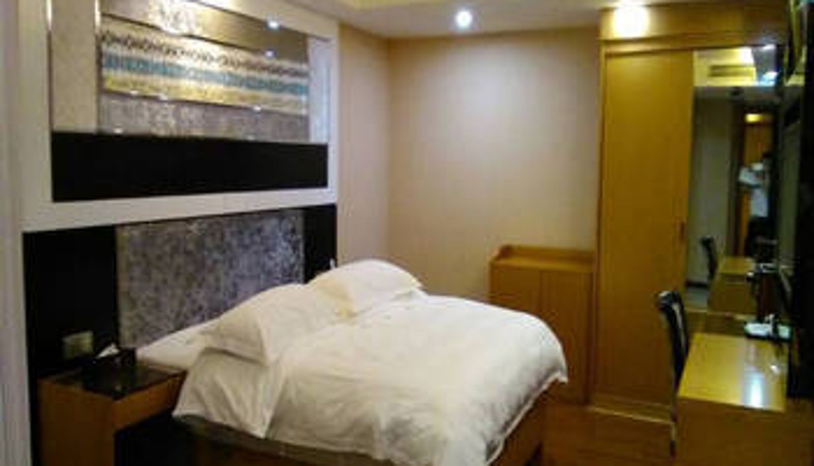 Kamer - Kyoto Fashion Hotel (Dongfeng Daxin Xinduhui Branch)