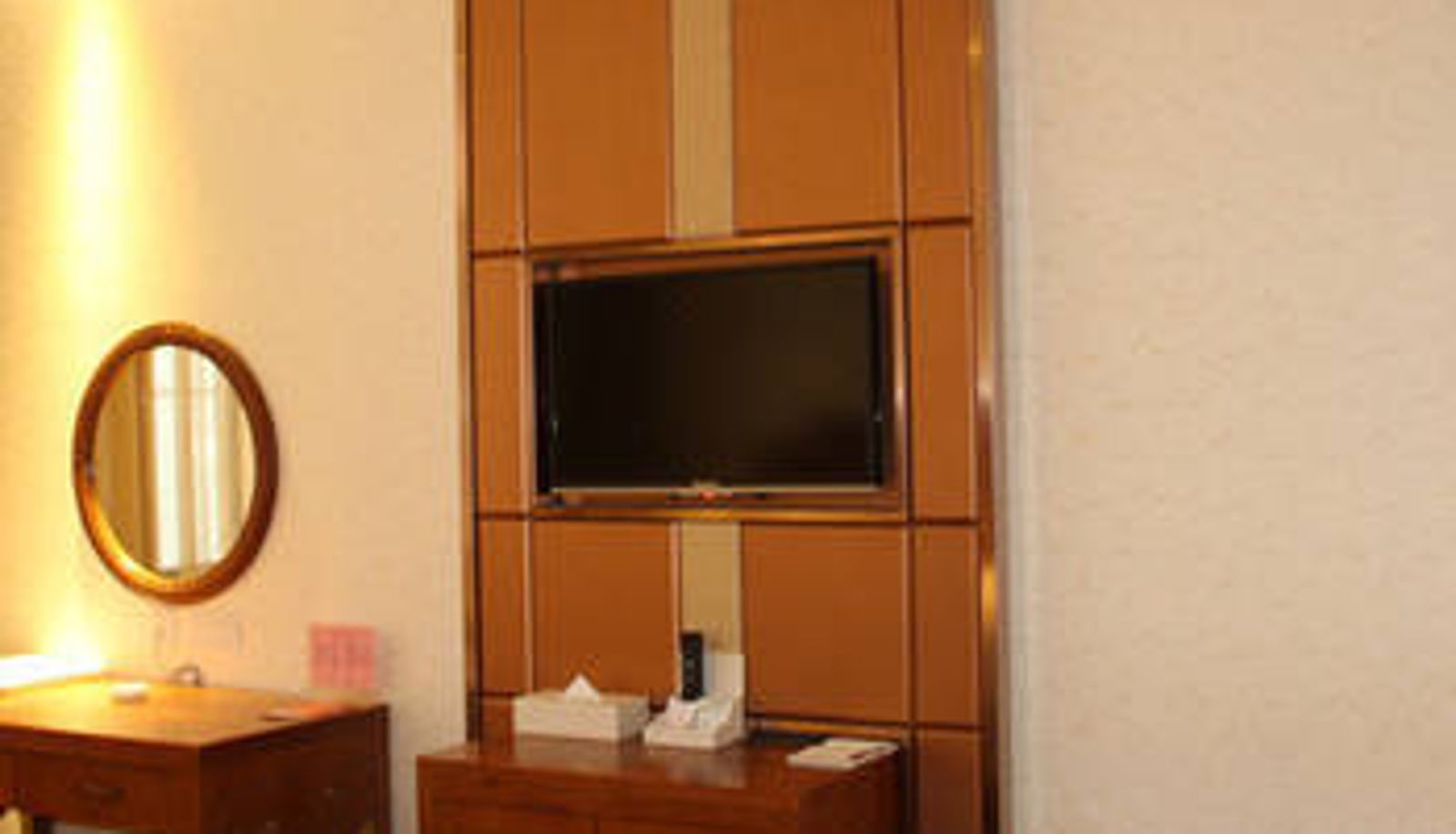 Habitación - 乌兰浩特阿勒泰大酒店
