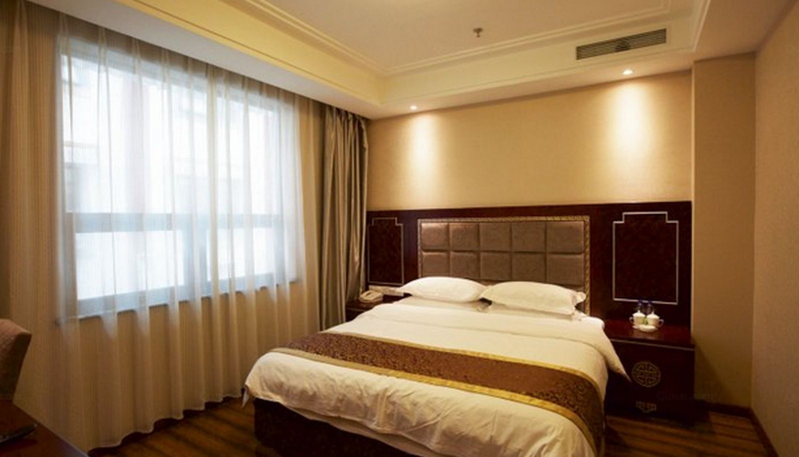 Standard room (single) - Lhasa) Vienna Hotel (Potala Palace Park Chinese only