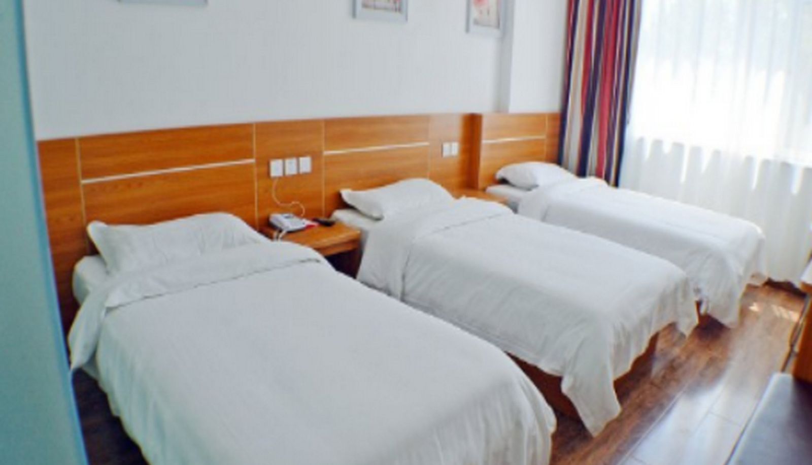 Dreibettzimmer - Shangkeyou Hotel (Shijiazhuang Zhengding Changshan West Road Branch) Chinese only