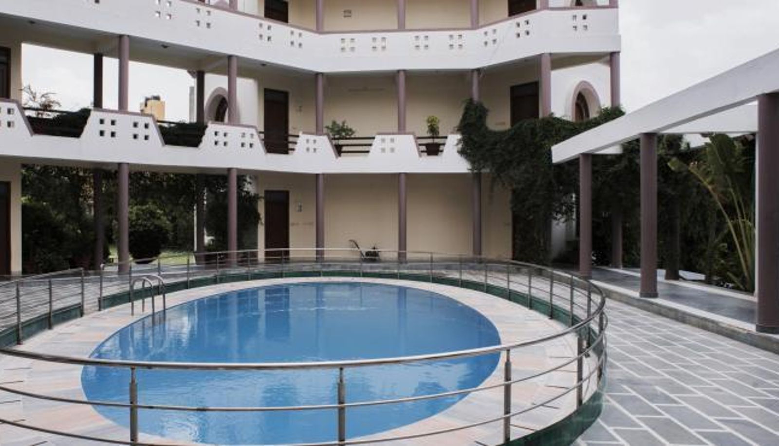 Piscina - Hotel Sanctuary Resort