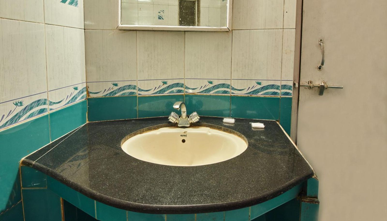 Info - Hotel Rajdhani