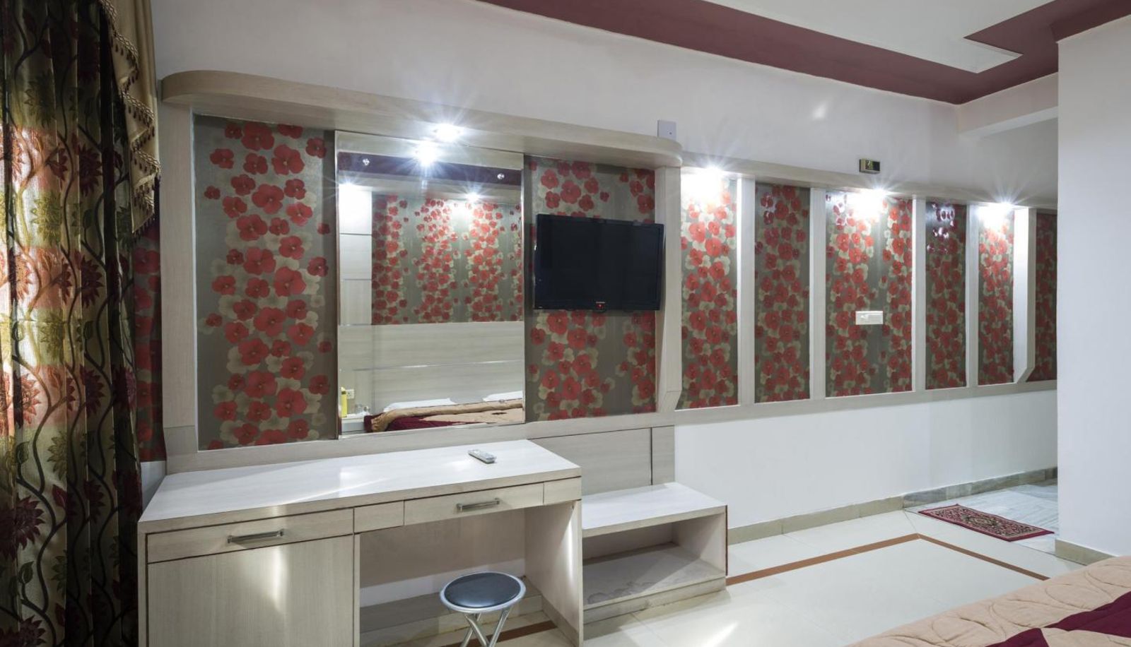 Información - Hotel Bhawani International