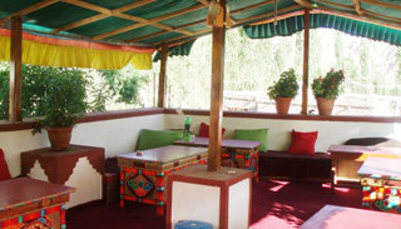 Sala śniadaniowa w restauracji - Lotus Hotel