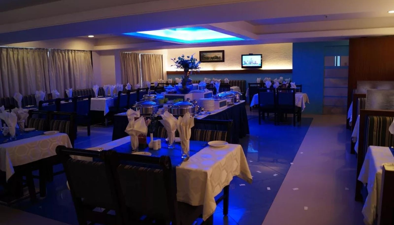 Frühstücksraum innerhalb des Restaurants - Hotel Budhil Park