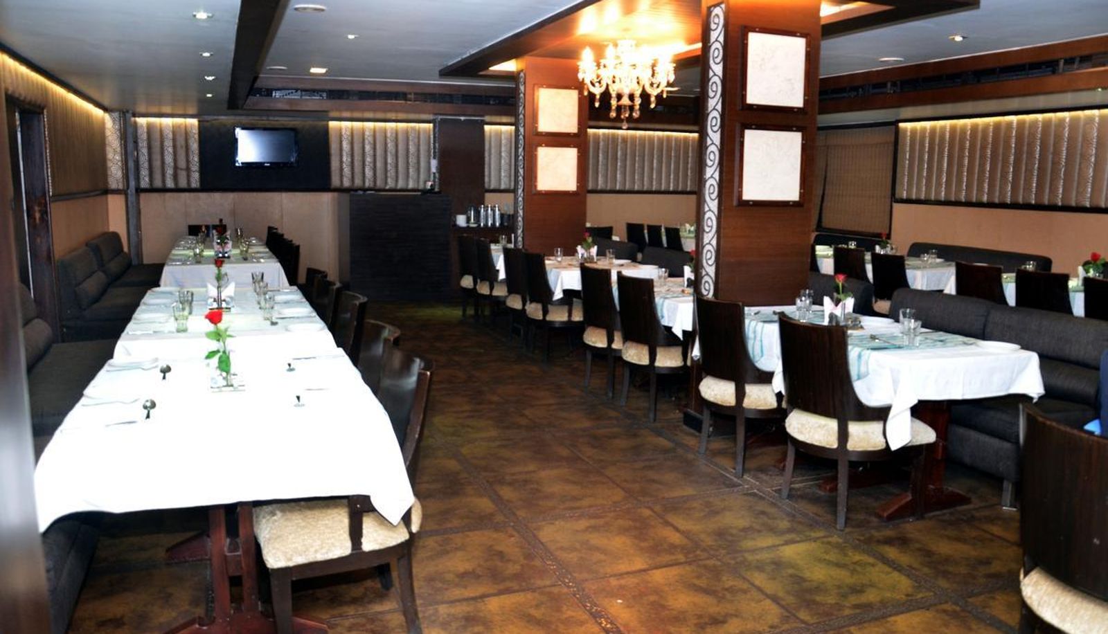 Frühstücksraum innerhalb des Restaurants - Hotel Punjab Palace