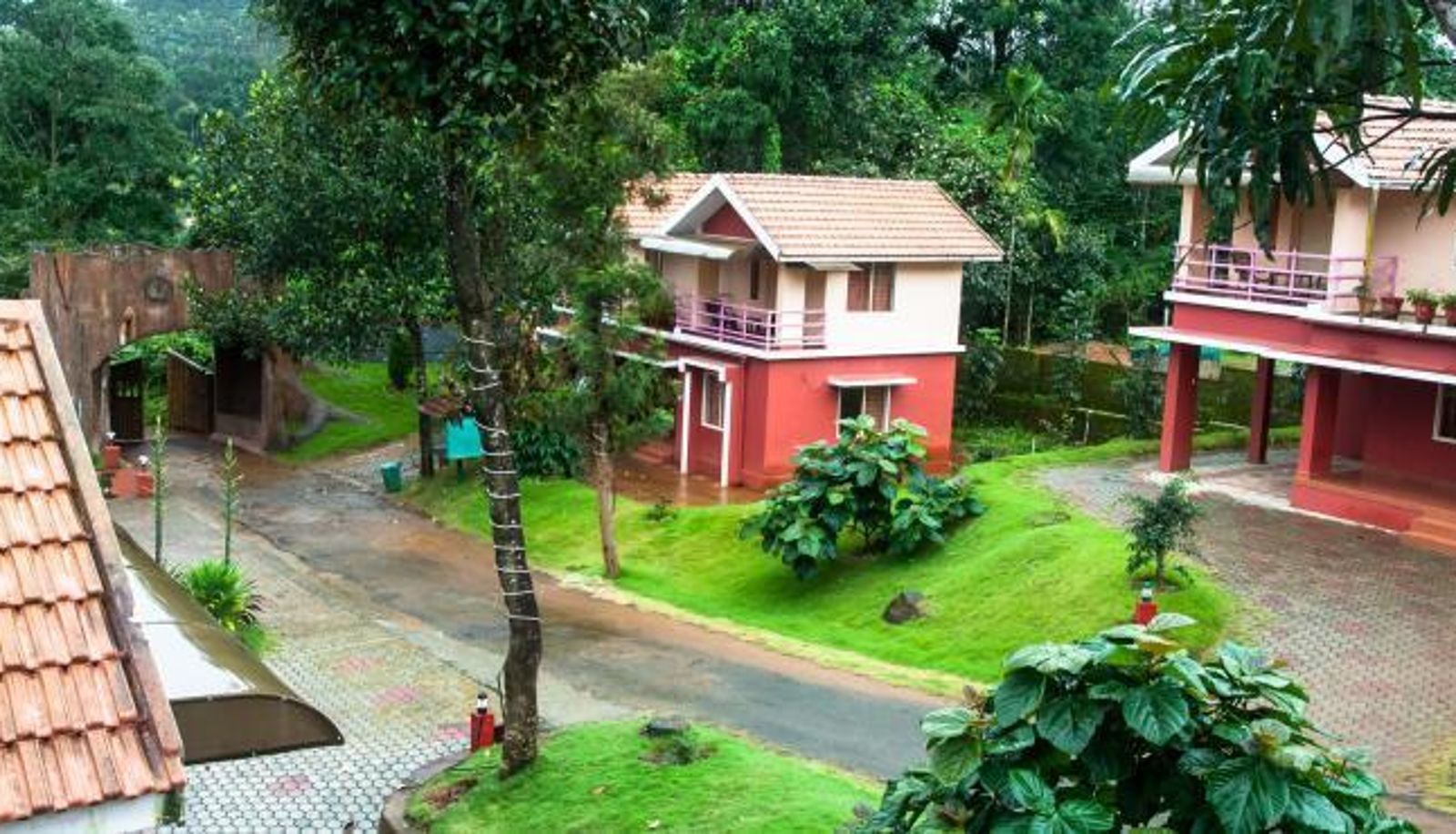 Info - VYTHIRI MEADOWS