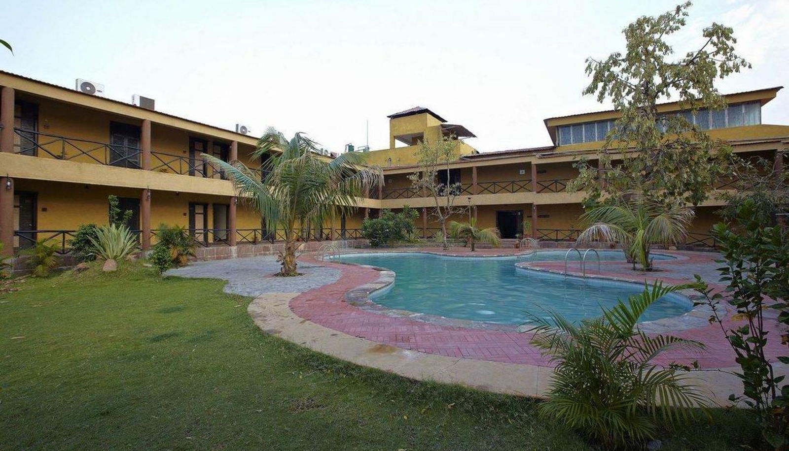 Pool - WelcomHeritage Jungle Home Pench