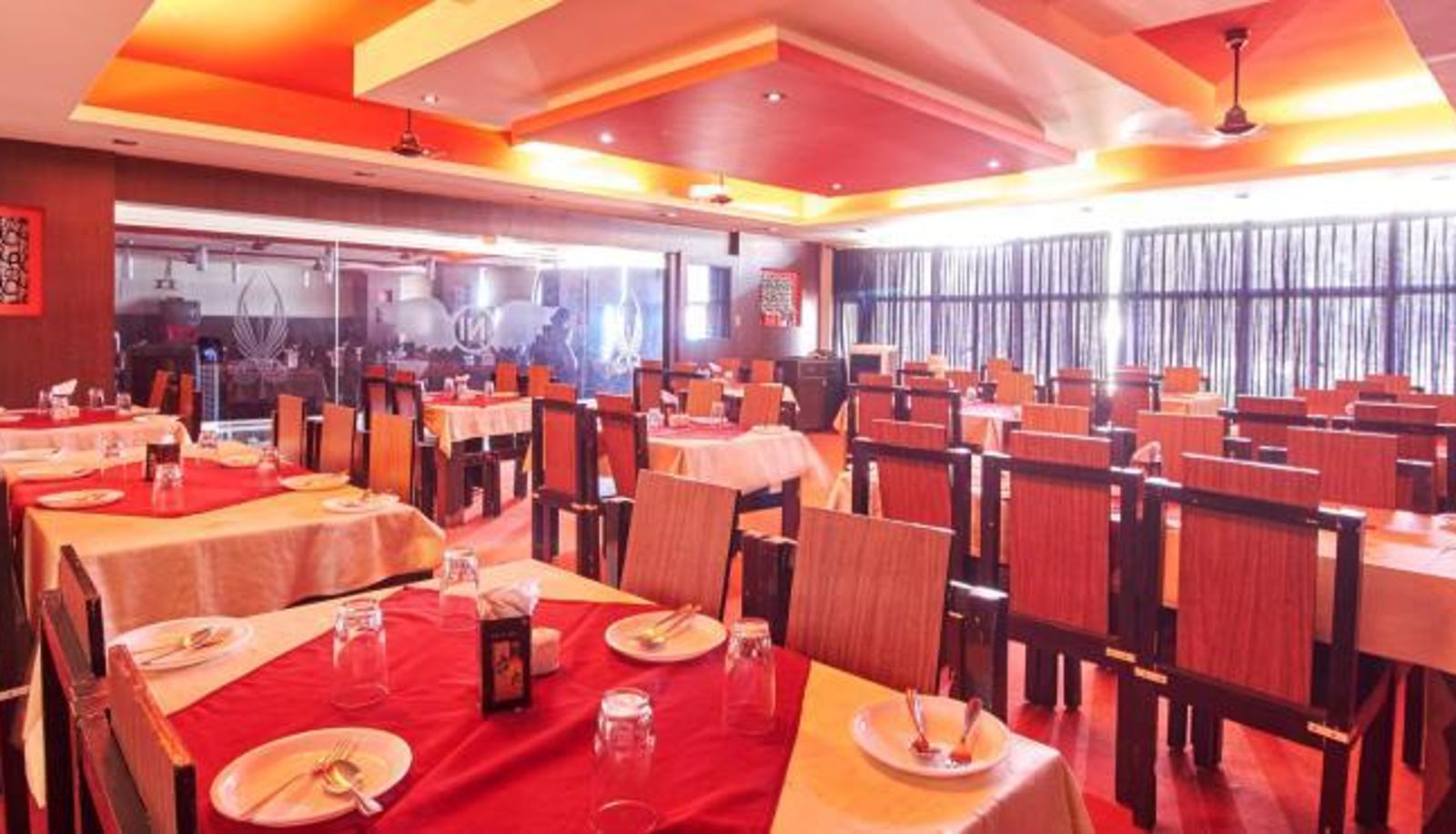 Breakfast room within the restaurant - Hotel Navaratna International