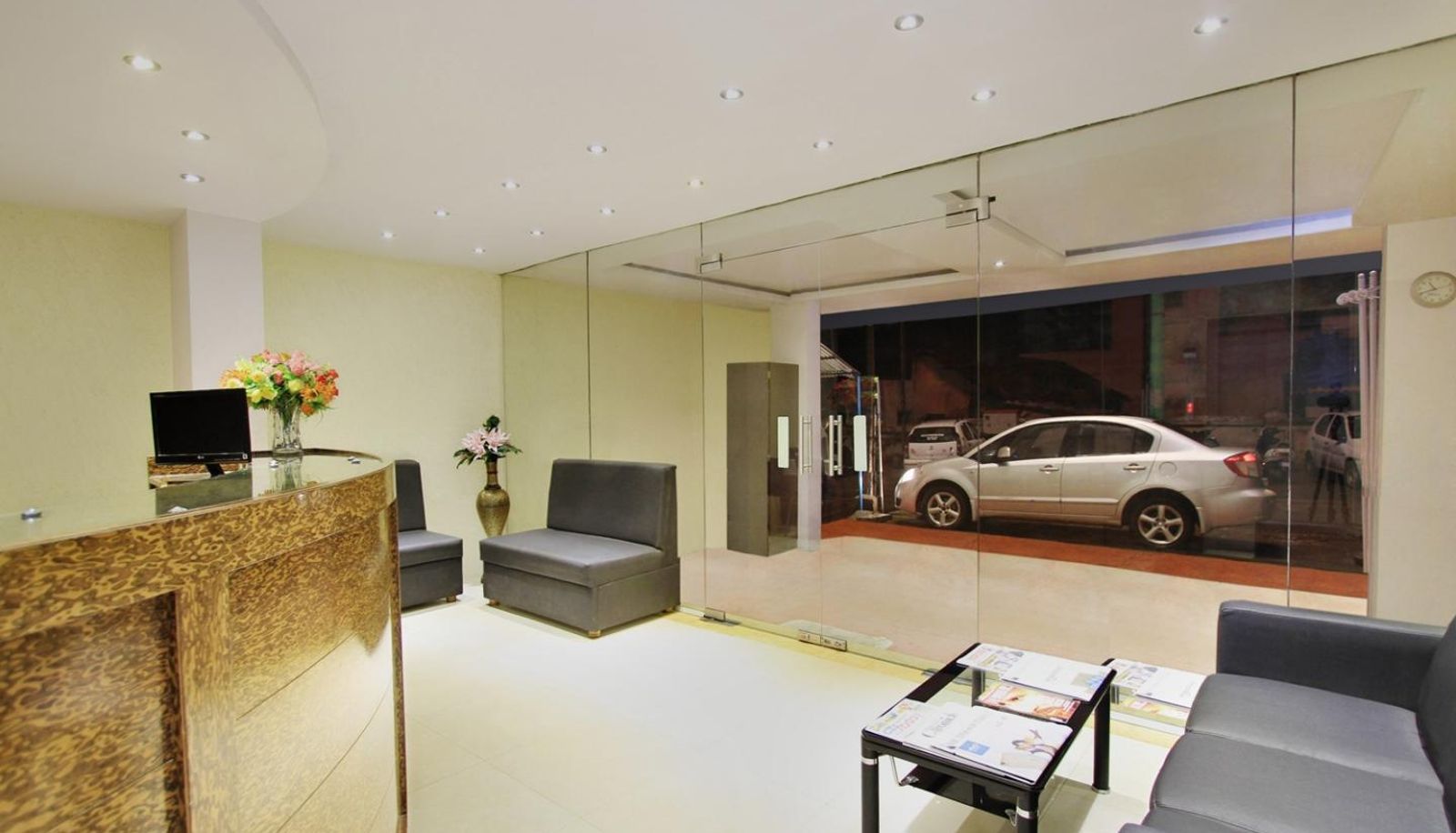 Info - Hotel M.B International