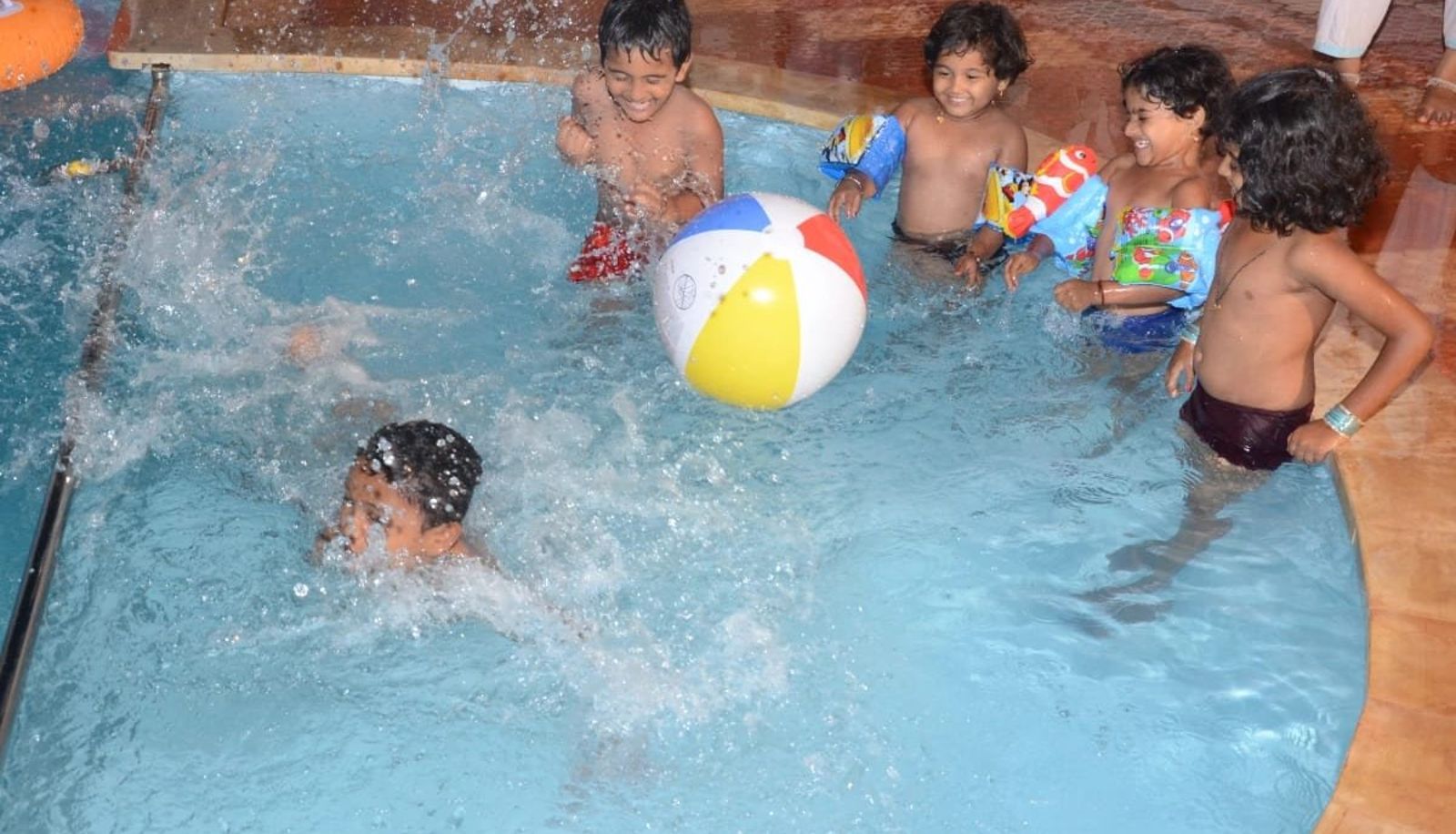 Piscina - HOTEL KRISHNA SEA VIEW DELUXE