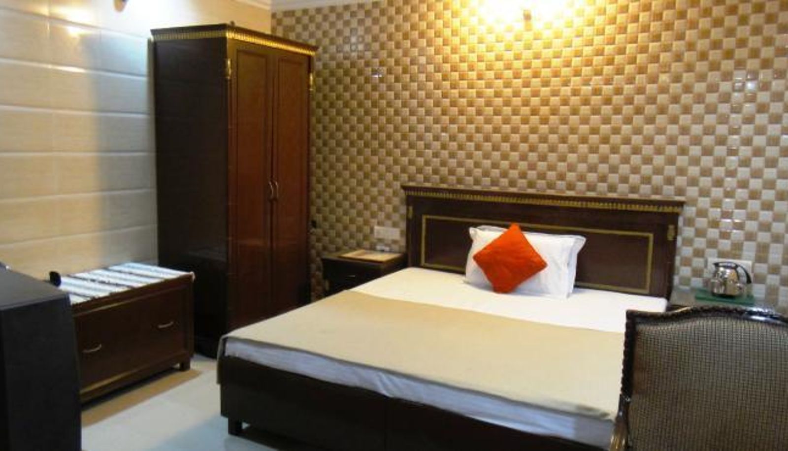 Info - Hotel Hallmark Regency