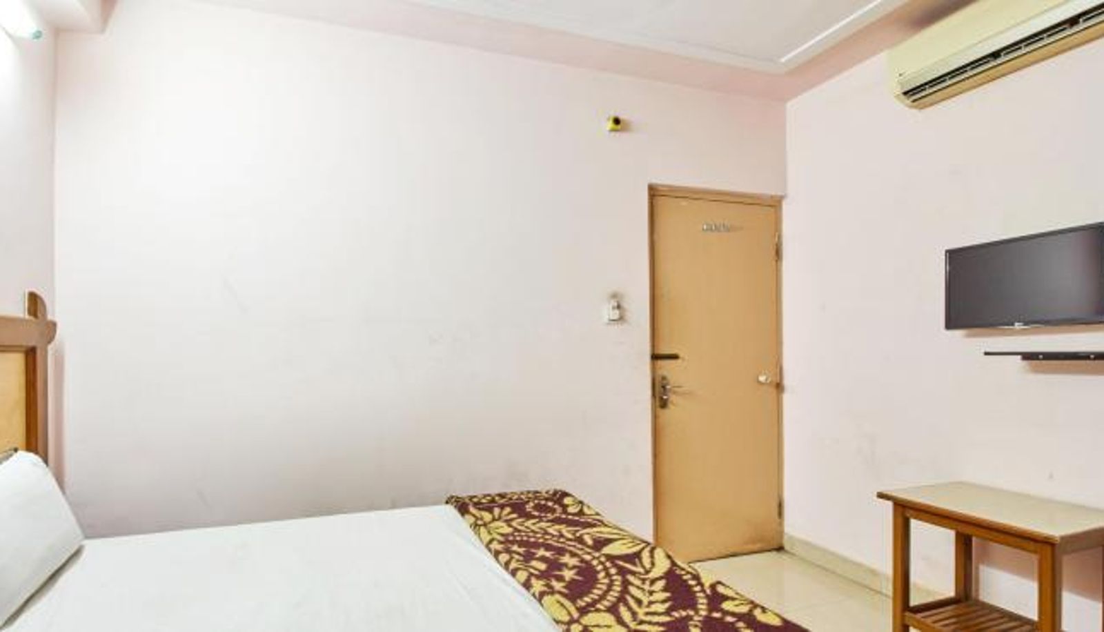 Superior room (single) - Hotel Lakshmi Paradise