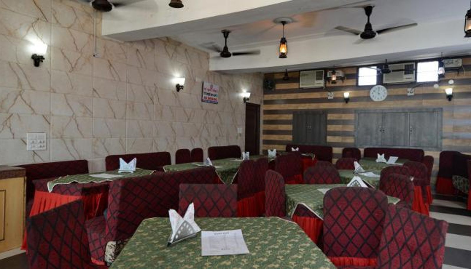 Breakfast room within the restaurant - Kaka Hotel