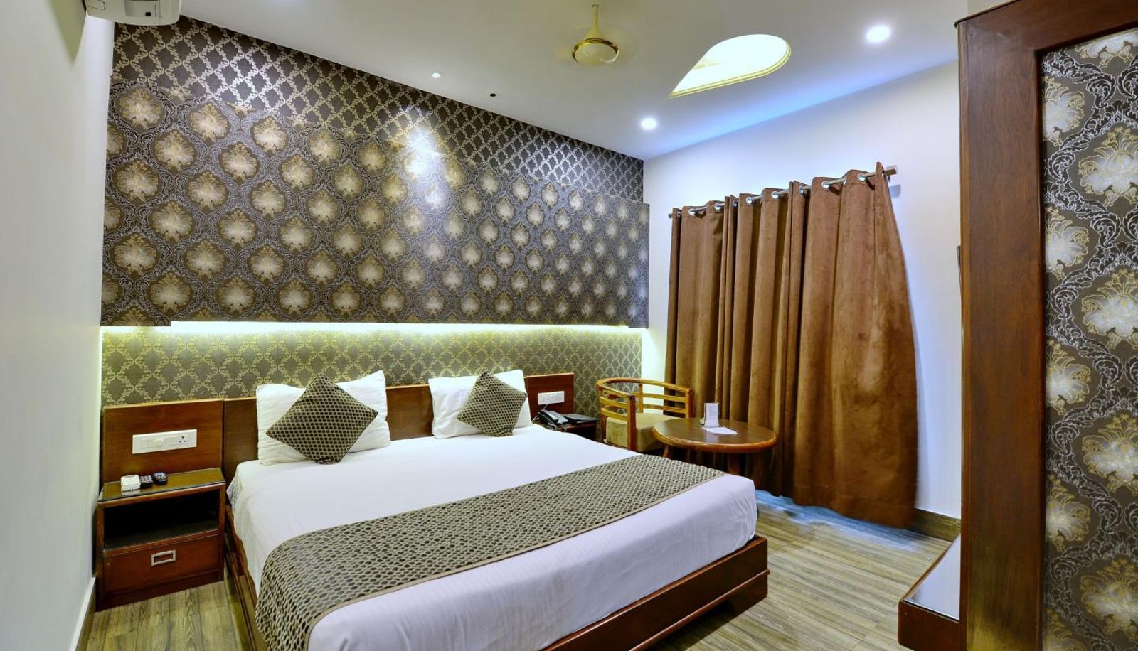 Superior room (single) - Gopinath The Grand