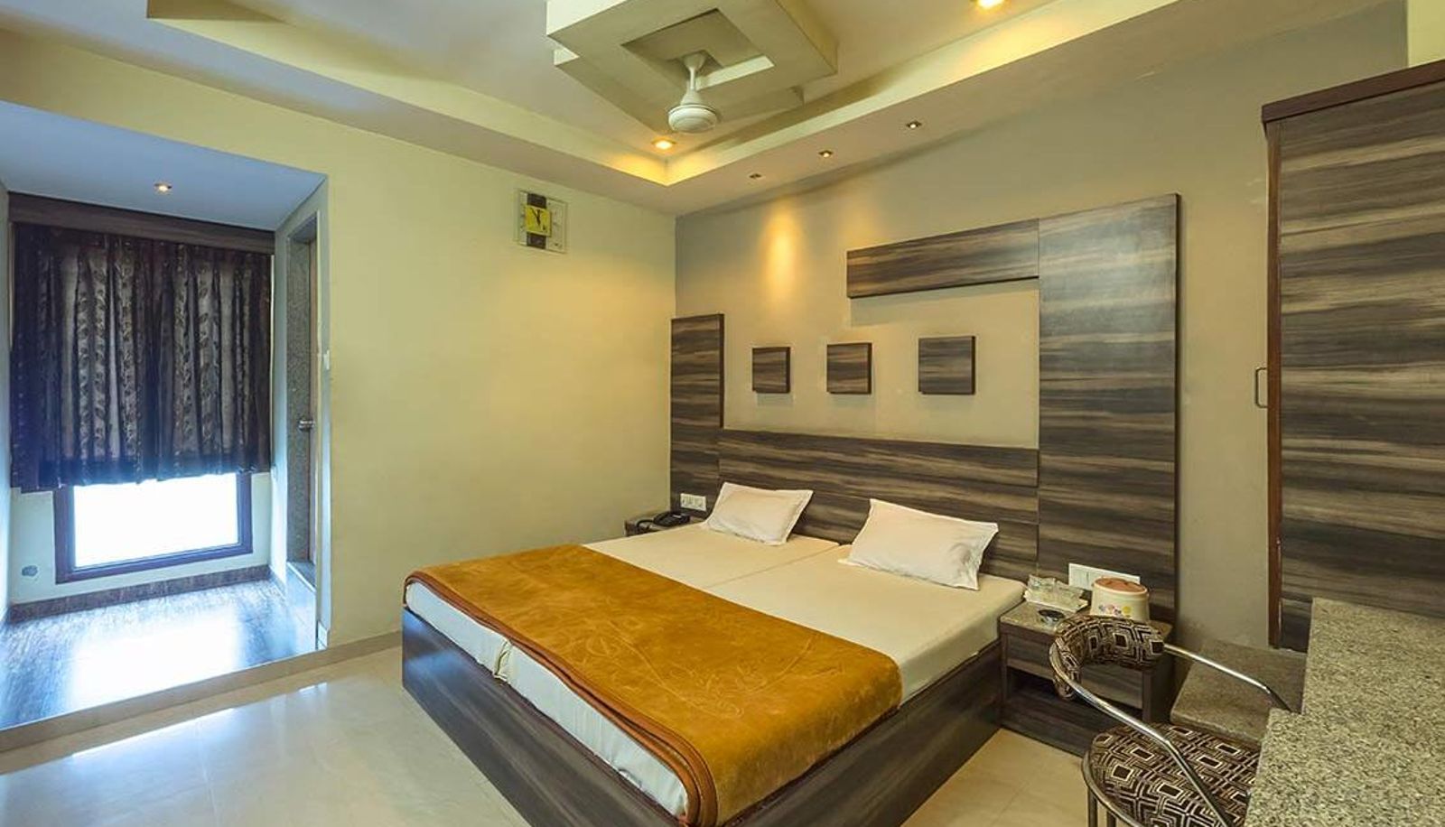 Info - Hotel Aaram