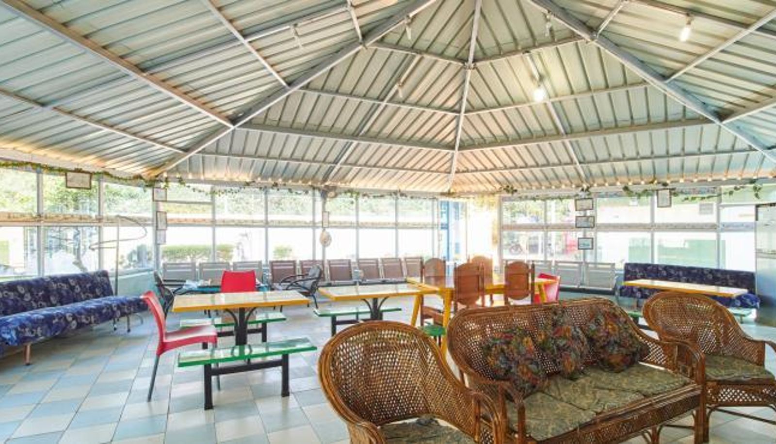Breakfast room within the restaurant - Sophy's Resort