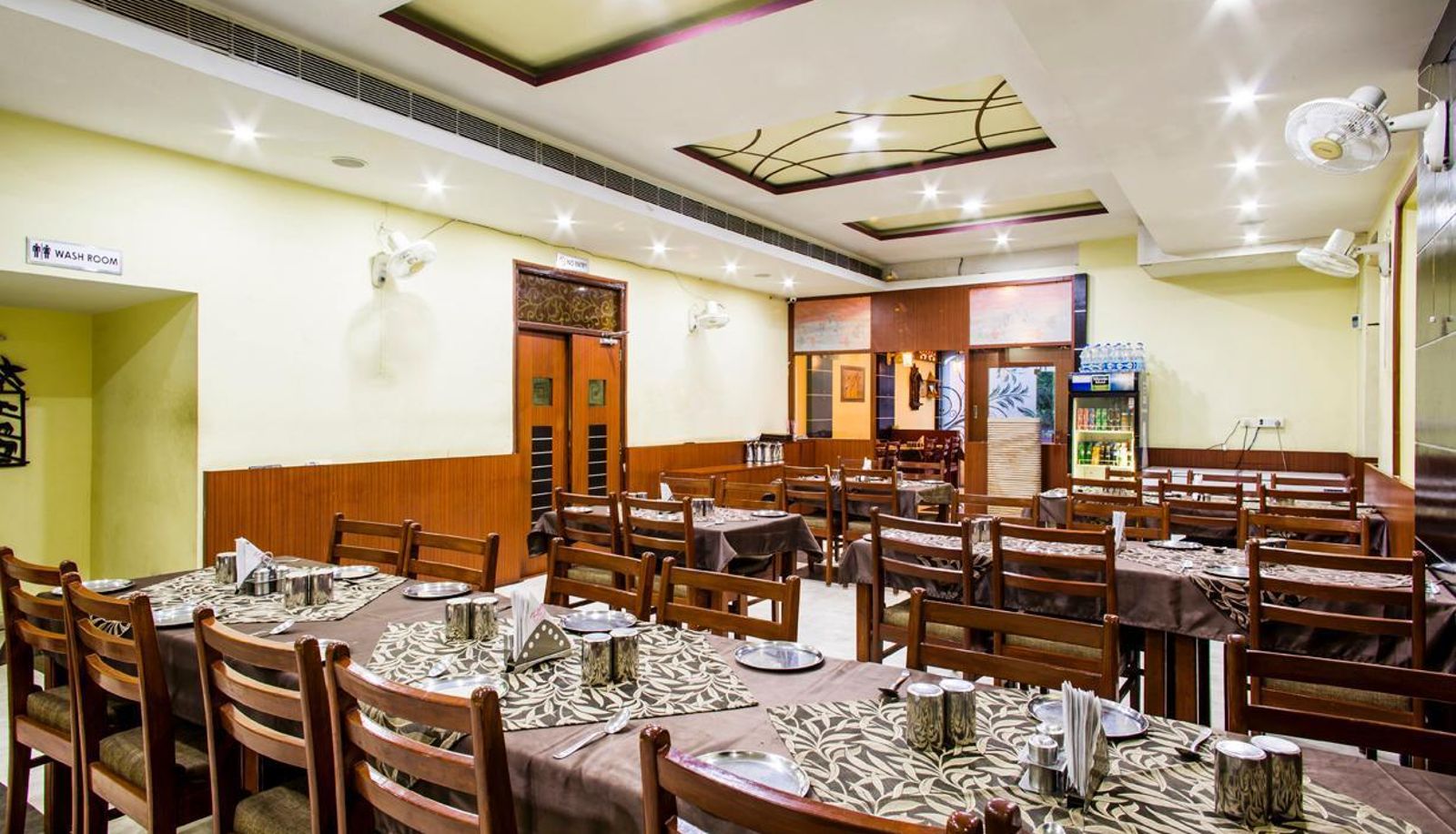 Info - Hotel Kanha Palace