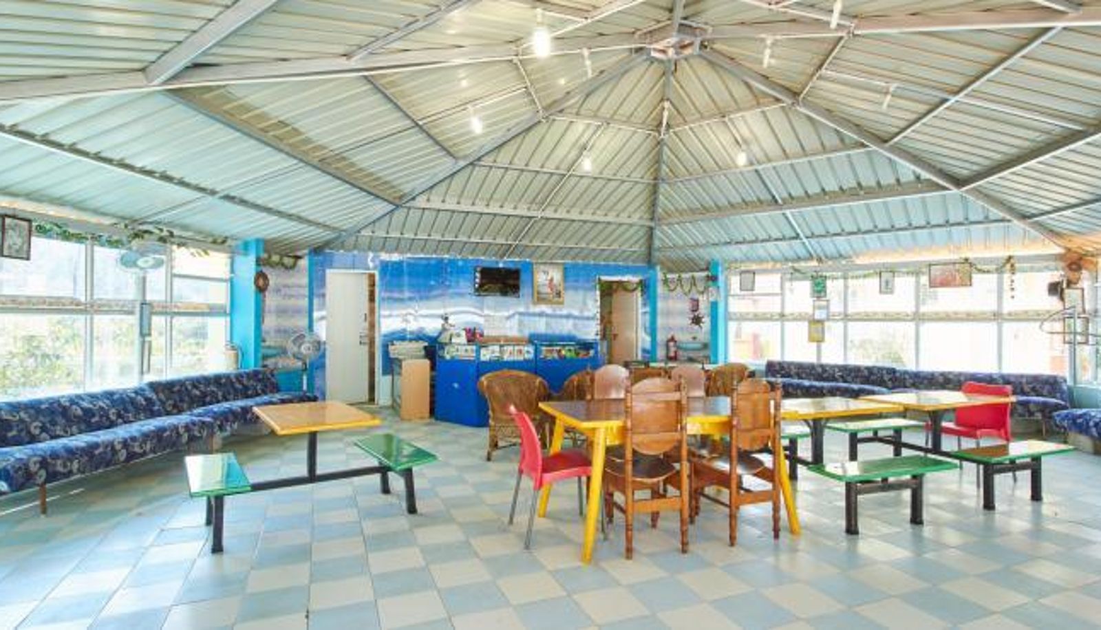 Breakfast room within the restaurant - Sophy's Resort