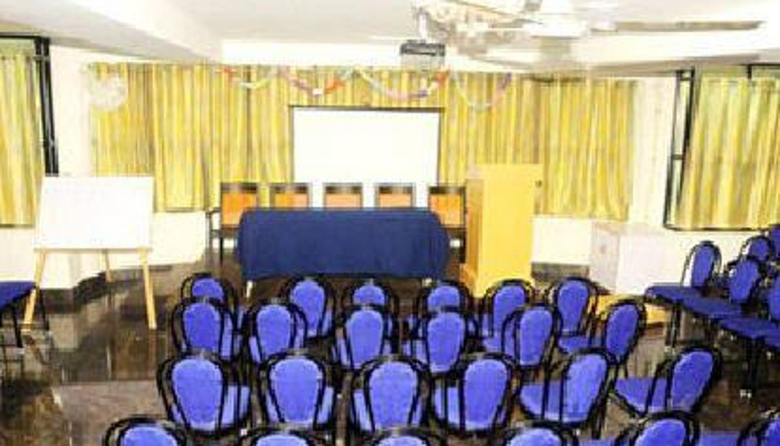 Conference room - Hotal Holiday Homes