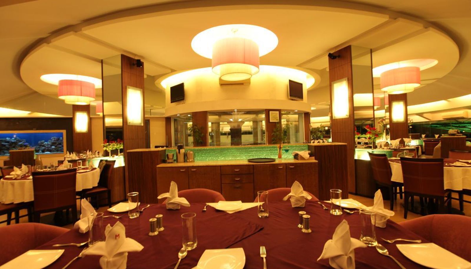 Salle de petit-déjeuner dans le restaurant - Mirasol Resort