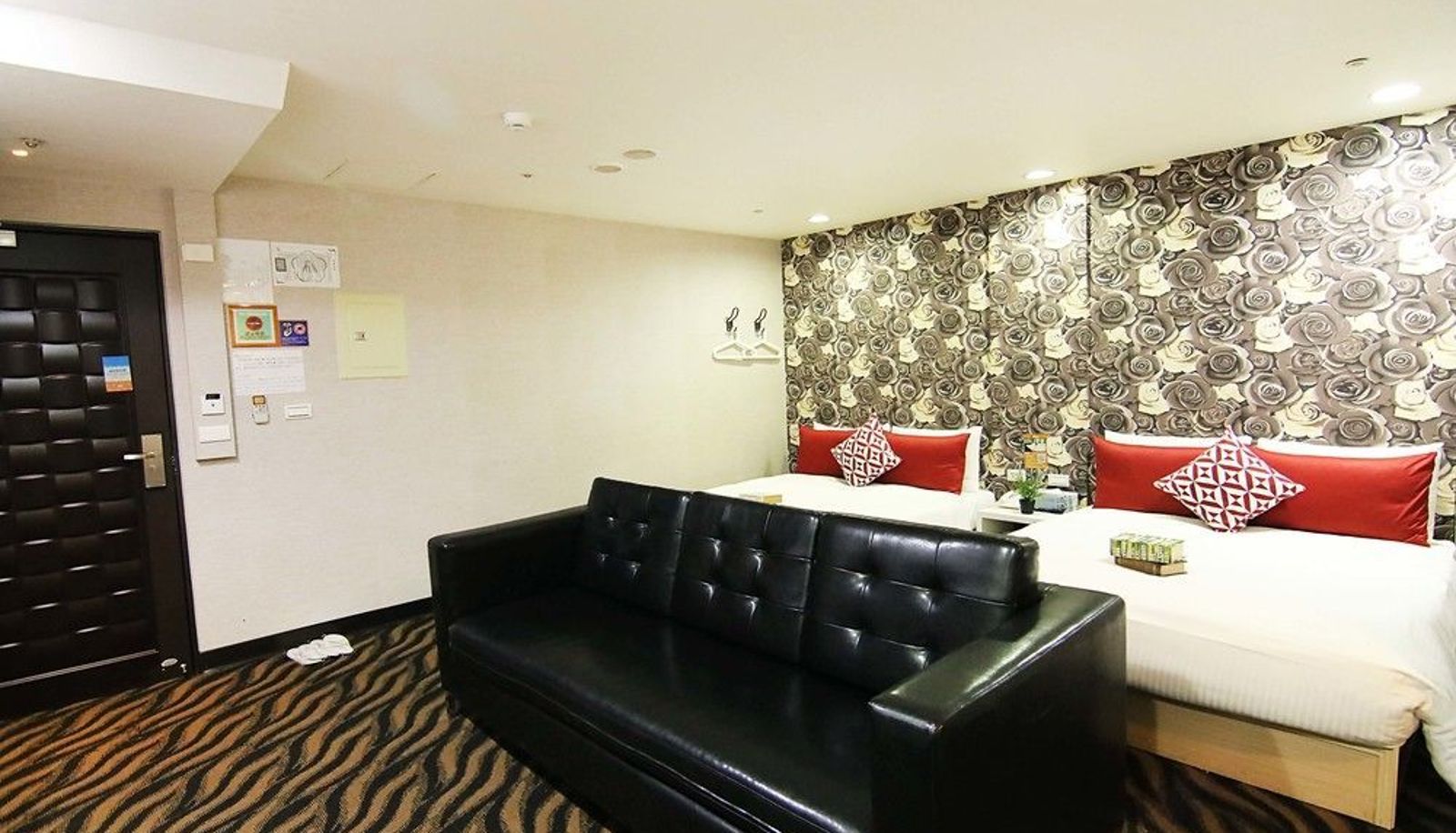Suite - Starry Night Hotel