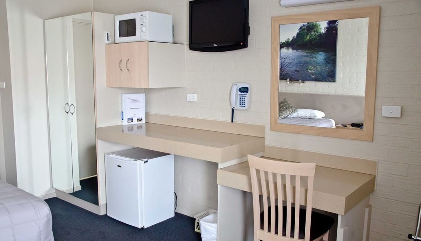 Info - Baybrook Motor Inn & Apartments