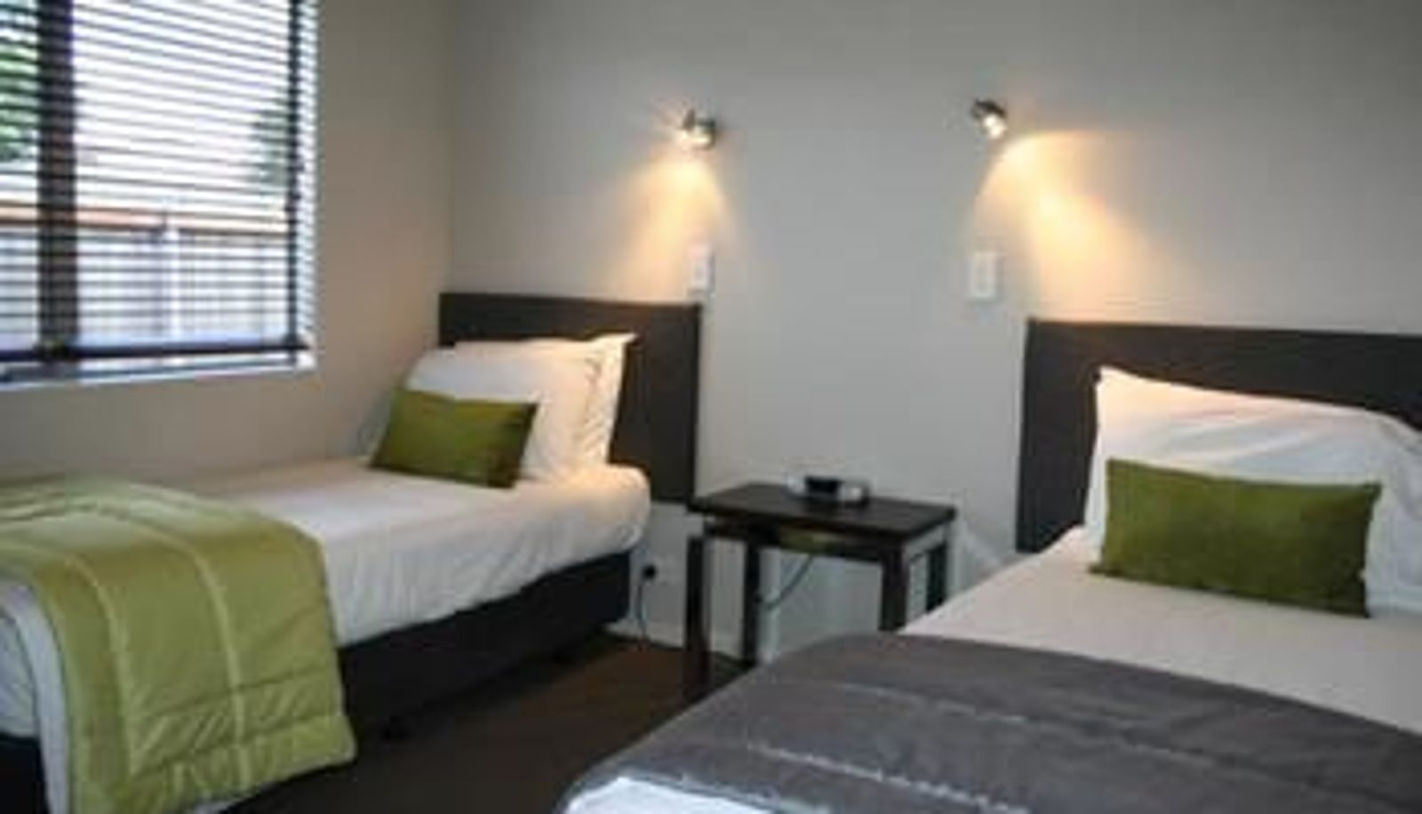 Info - Aveda Motor Lodge