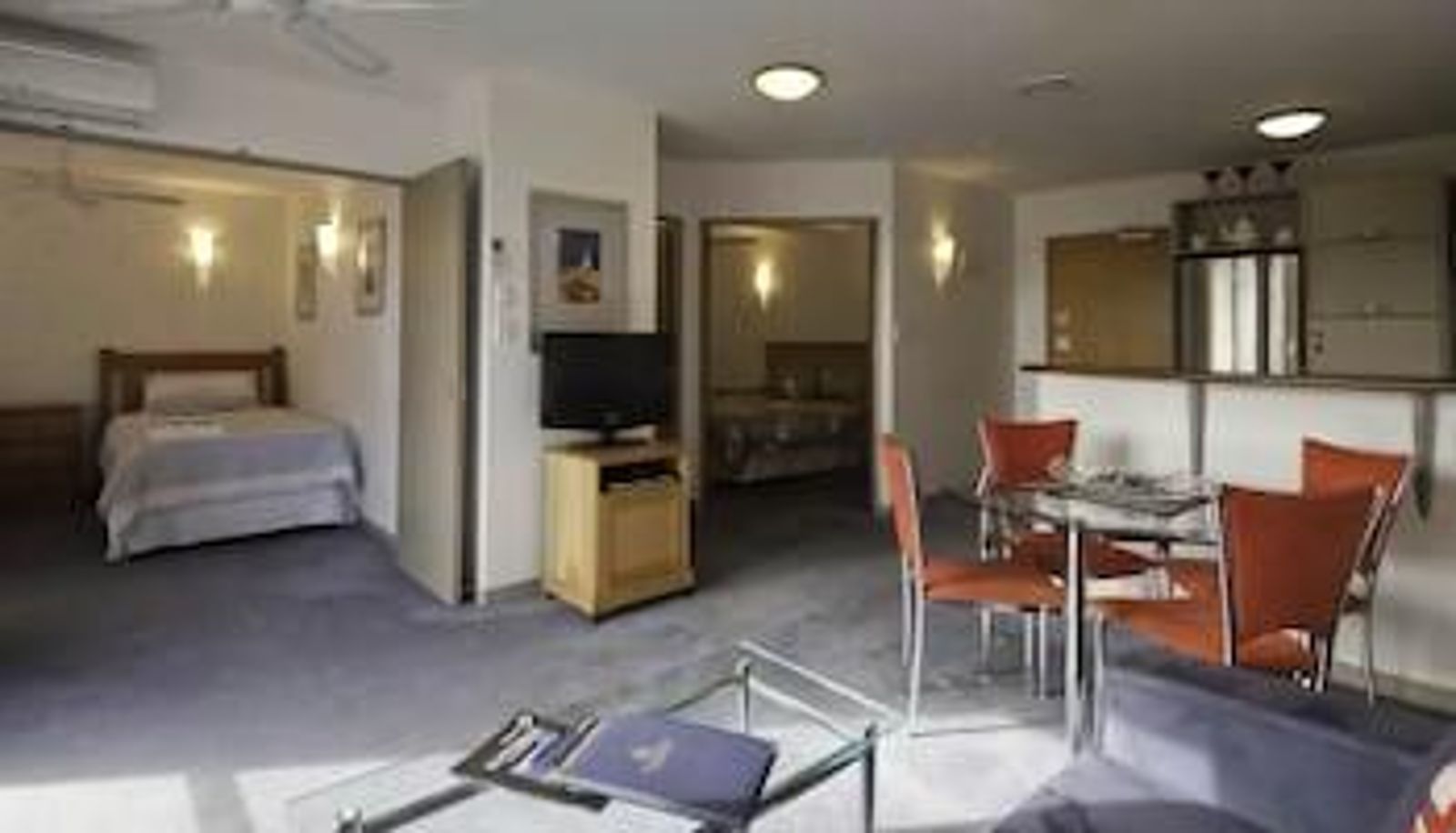 Standard room - The Anchorage Apartments