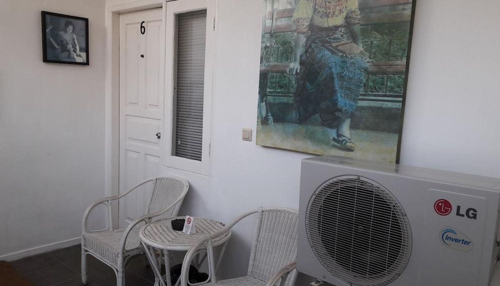 Room with balcony - Scallywags Mango Motel
