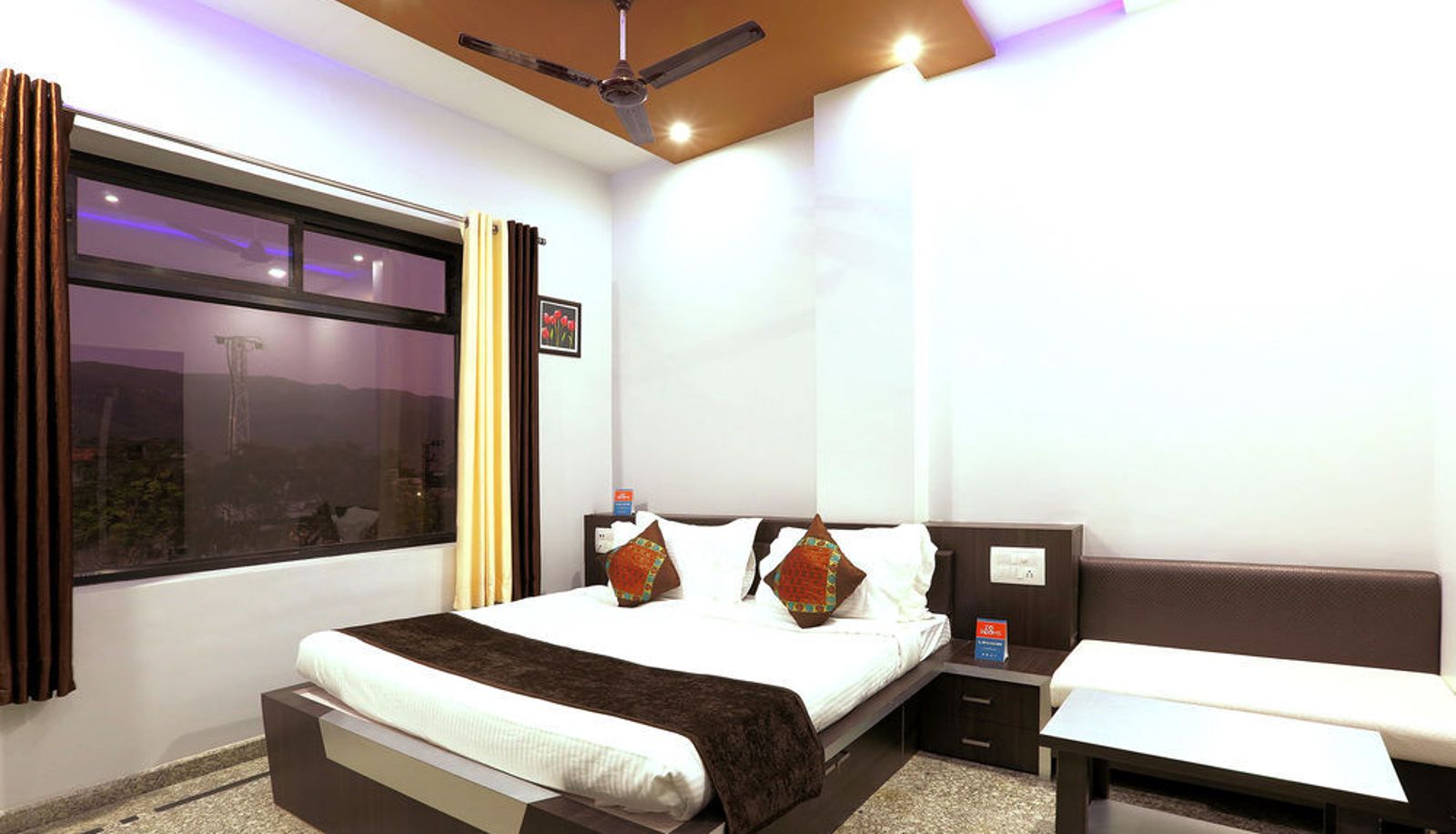 Standard room - Hotel Raj Garden