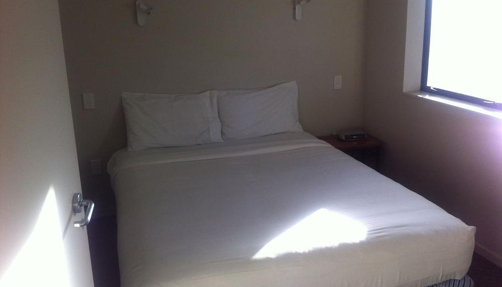 Standard room - Ocean Waves Motel