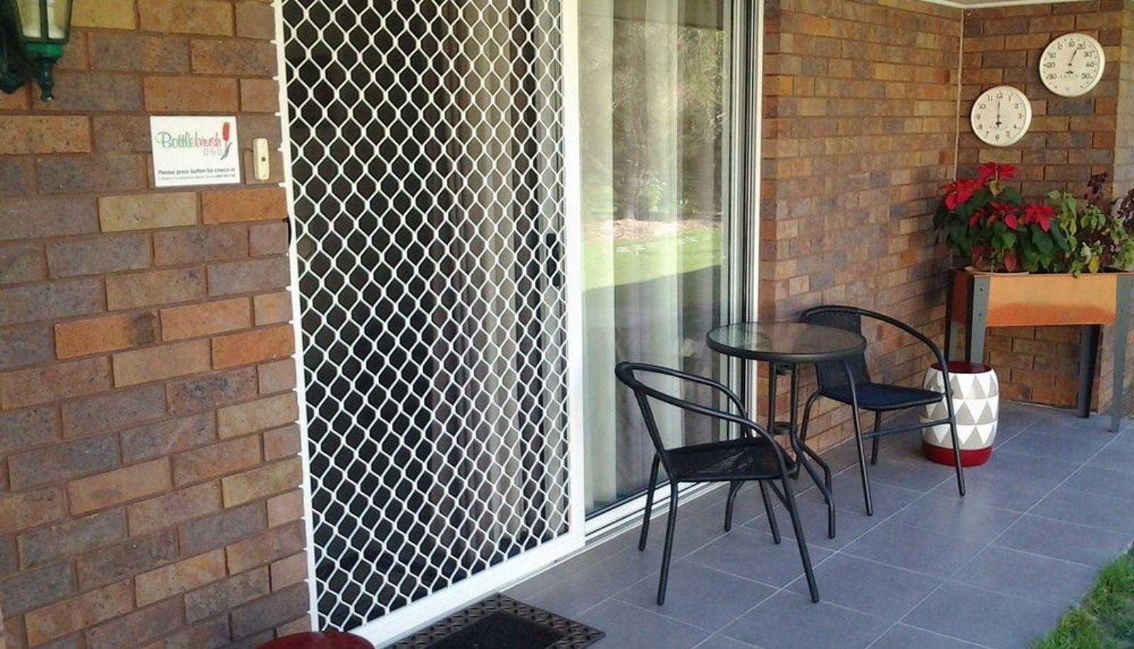 Terrace - Bottlebrush Apartment