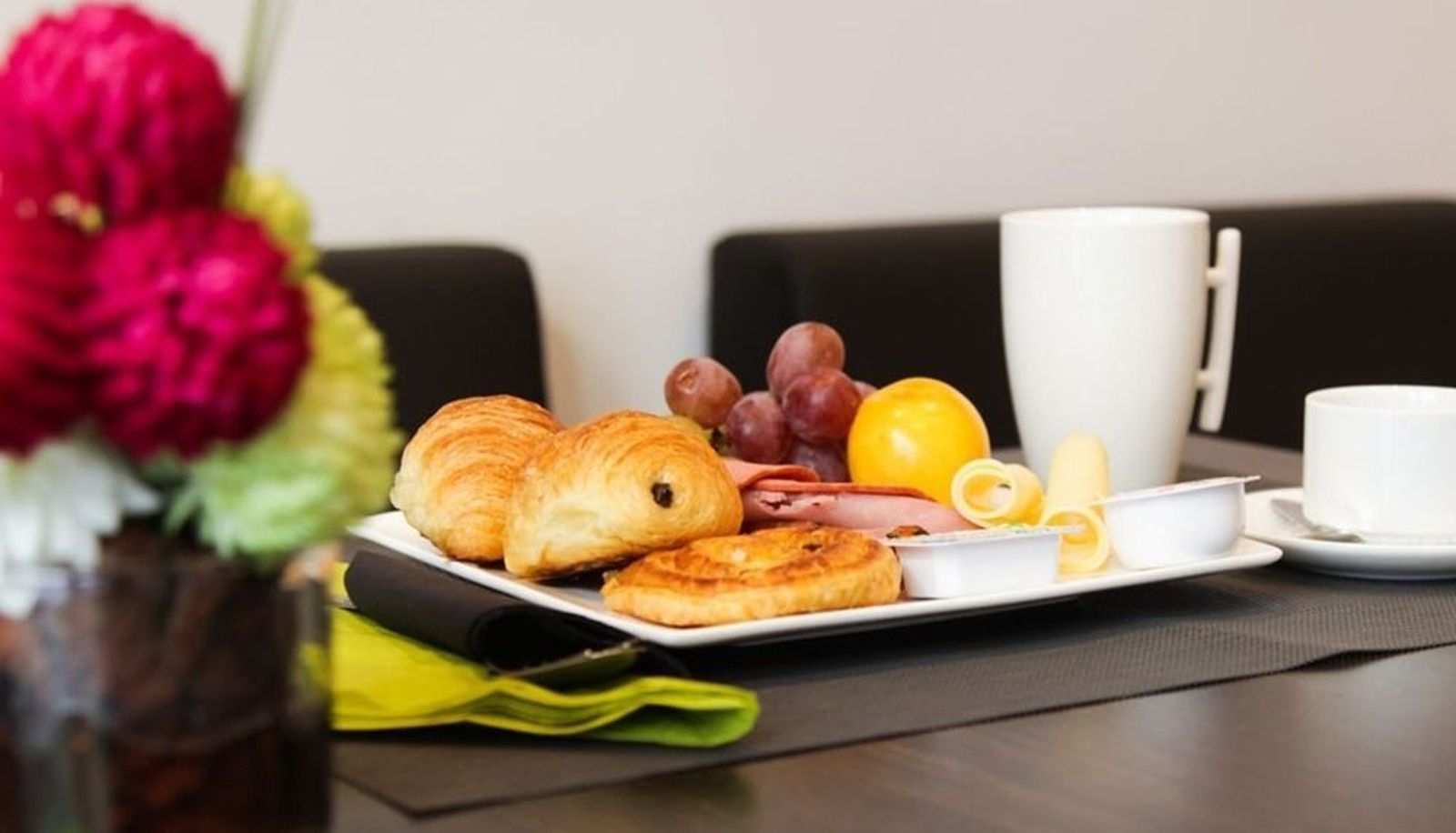Restaurant - Smarts Hotel