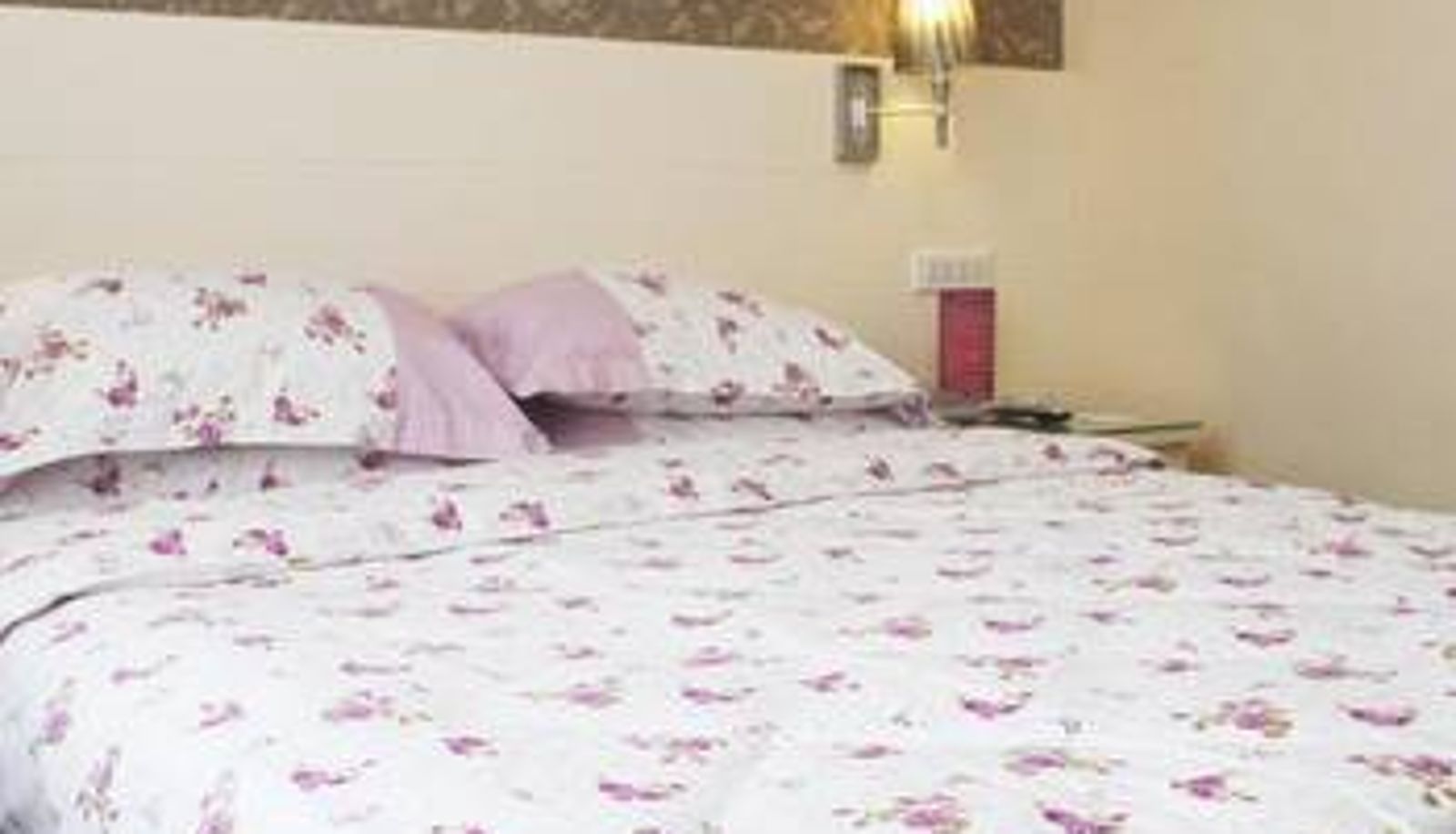 Kamer - Saturday Buisness Hotel