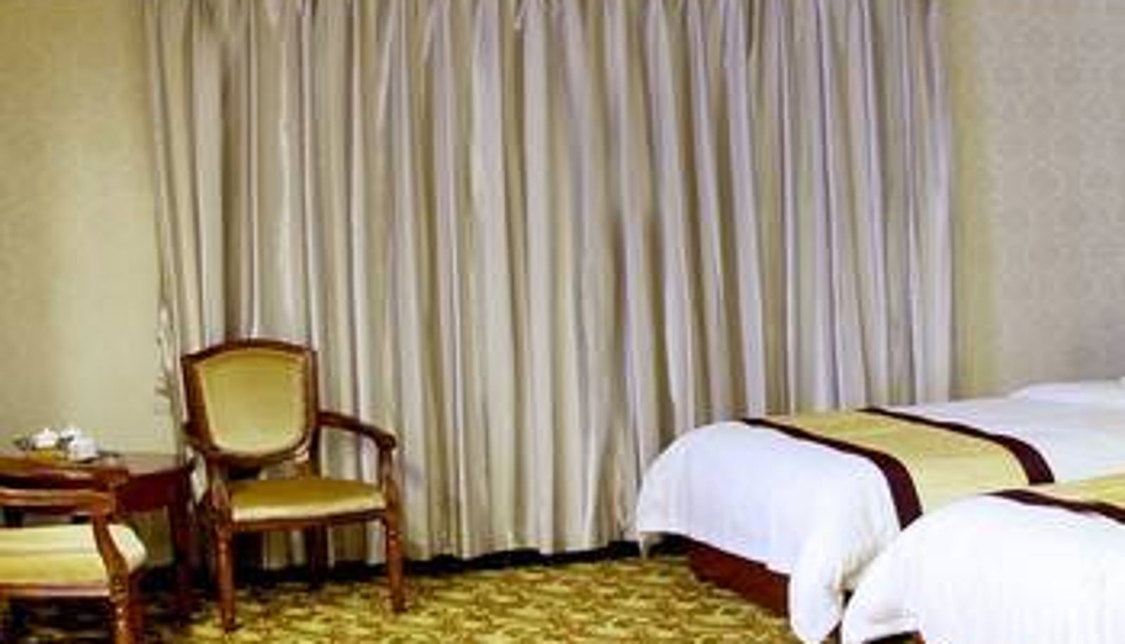 Camera - Victoria Hotel (Green Pond Road Store)