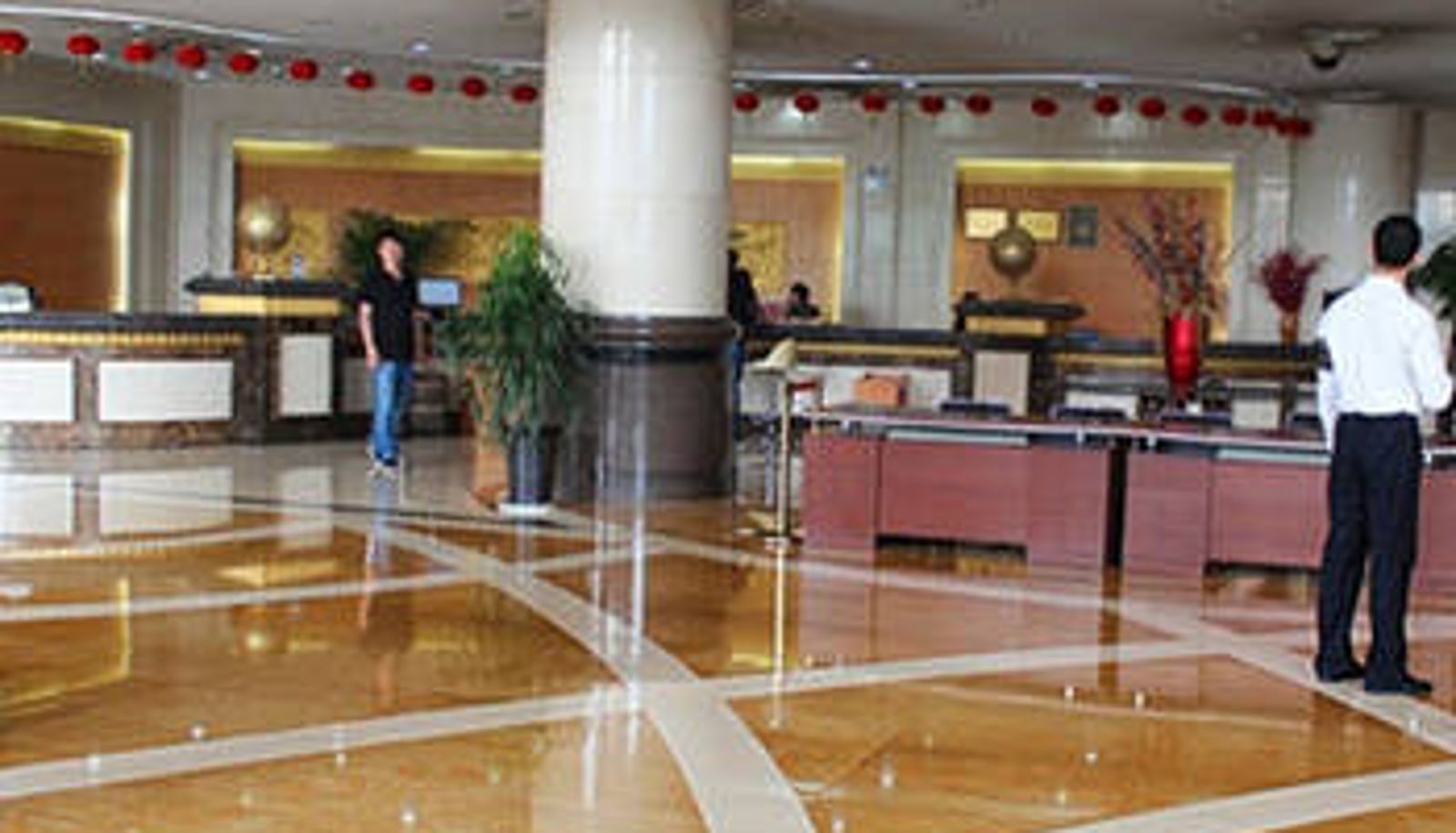 Hall - Kingshine Hotel