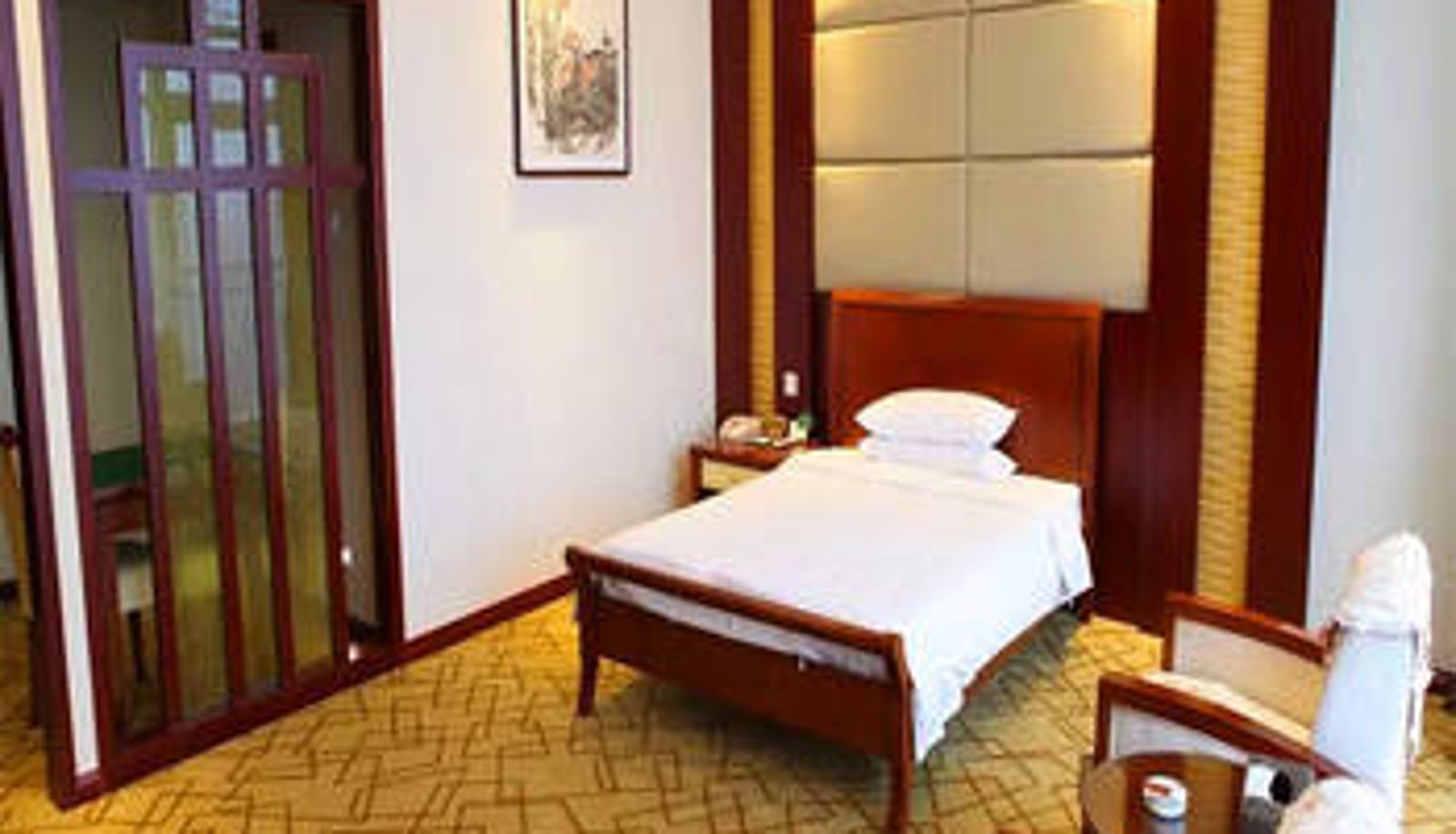 Room - 7 Days Inn