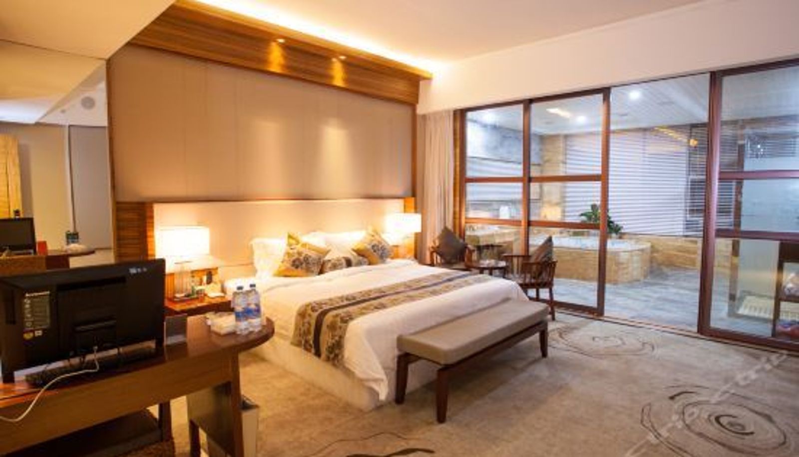 Camera superior - Fengxiang Hot Spring Resort Longmen Luoyang