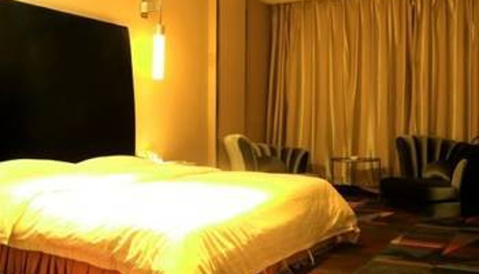 Camera - Chinese Redbud City Chain Hotel