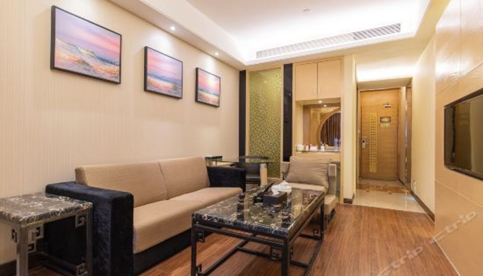 Superior room - Holiday Sunshine Business Hotel
