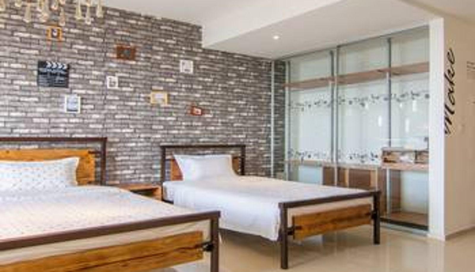 Habitación - Beihai Silver Beach Heights Apartments Sennheiser International Terminal store