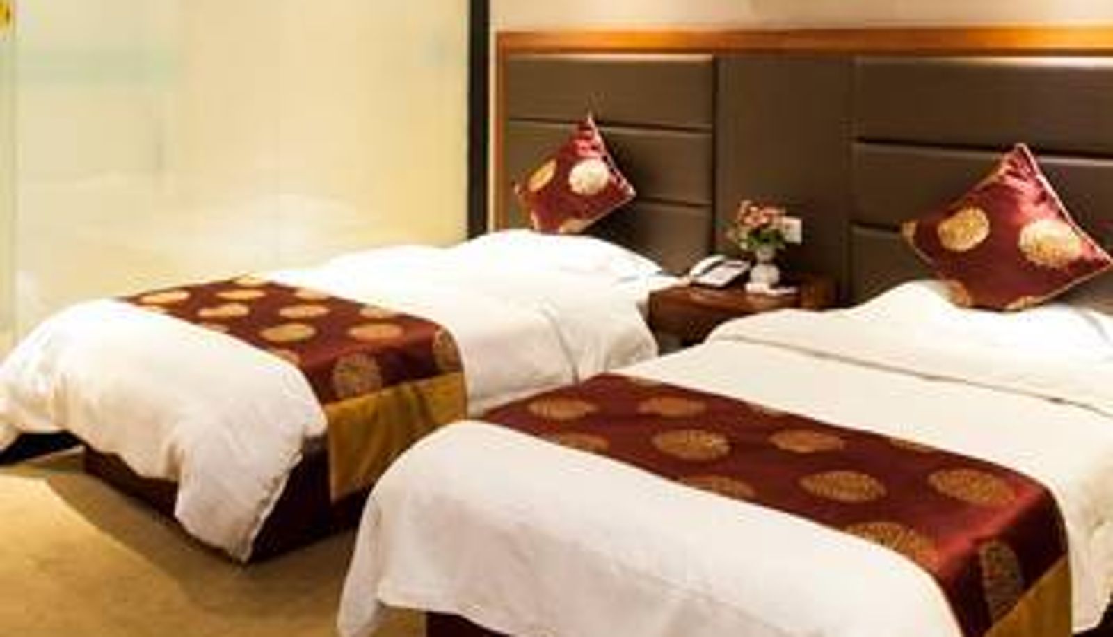 Camera - Le Siyuan Business Hotel (Luoyi Ancient City Cross Street Branch)