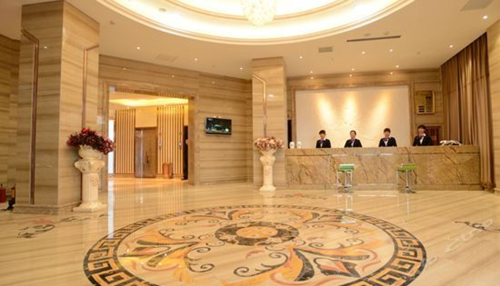 Rezeption - YTA'S Hotel