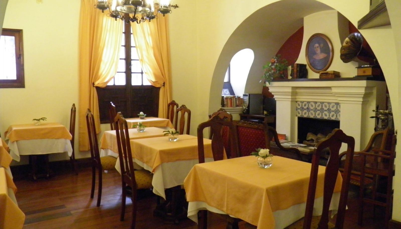 Info - Hotel Del Virrey
