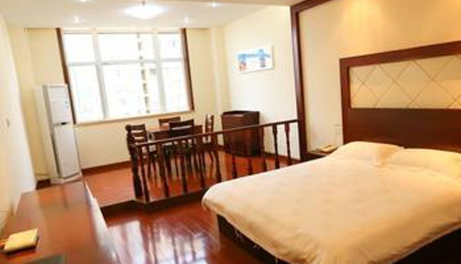Zimmer - Su-8 Hotel (Taizhou Jiangyan Pedestrian Street Times Square Store)