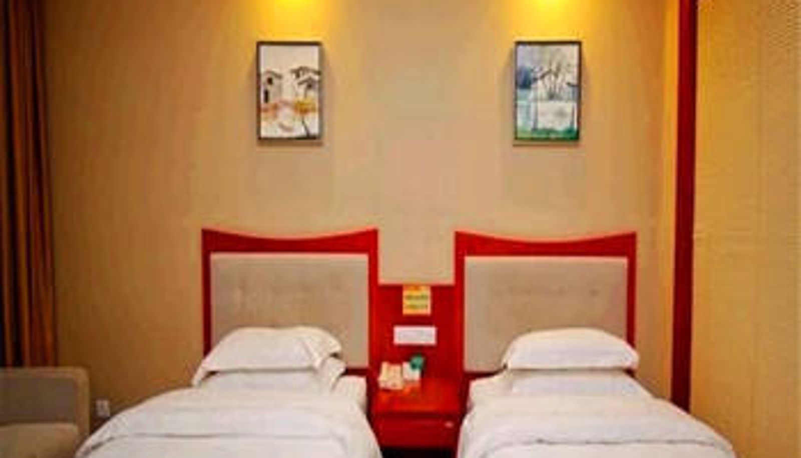 Kamer - Lafite Holiday Inn